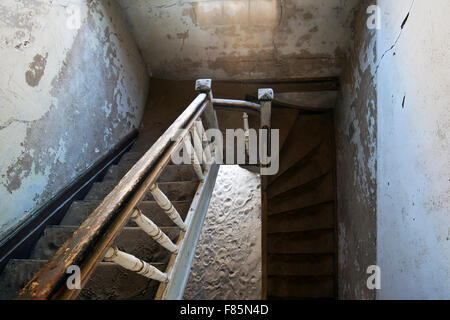 Scalinata di Kolmanskop Ghost Town - Luderitz, Namibia, Africa Foto Stock