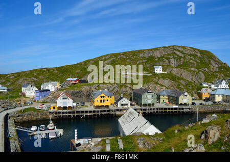 Villaggio sereno di Nyksund in estate, vesteraalen Norvegia Foto Stock