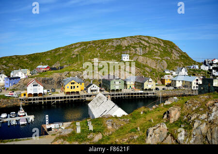 Villaggio sereno di Nyksund in estate, vesteraalen Norvegia Foto Stock