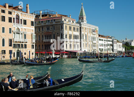 Venezia, Italia, Alberghi in San Marco a waterfront Foto Stock