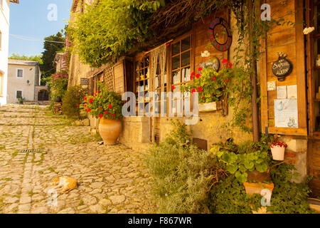 Sonnolenta cittadina abate di Farfa, Lazio Foto Stock