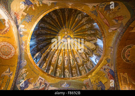 ISTANBUL - 3 maggio: Interno della chiesa del Santissimo Salvatore in Chora" (Kariye Camii) su Mal 3, 2015 a Istanbul, Turchia. Mosaico Foto Stock