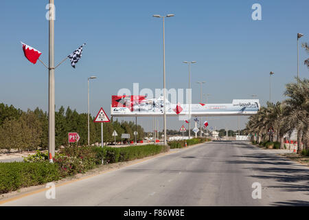 Circuito Internazionale del Bahrain Entrance Road. Novembre 15, 2015 in Bahrein, Medio Oriente Foto Stock