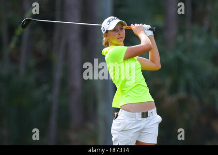 Daytona Beach, FL, Stati Uniti d'America. 6 dicembre, 2015. Bertine Strauss durante il round finale del LPGA qualificazione del torneo Fase Tre a LPGA International a Daytona Beach, Florida il 6 dicembre 2015.ZUMA/Scott A. Miller Credit: Scott A. Miller/ZUMA filo/Alamy Live News Foto Stock