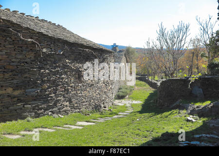 Paesaggio del villaggio di Campillo de Ranas. Foto Stock