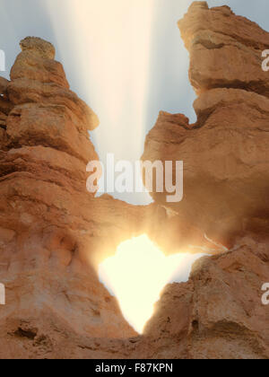 Archi di roccia e al tramonto. Il Parco Nazionale di Bryce, Utah Foto Stock