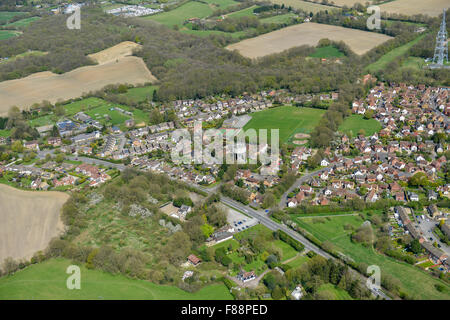 Una veduta aerea del villaggio di Essex di Kelvedon Hatch e la campagna circostante Foto Stock