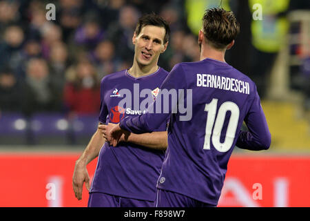 Firenze, Italia. 6 dicembre, 2015. Nikola Kalinic e Federico Bernardeschi Fiorentina. Firenze 6-12-2015 Stadio Artemisio Franchi, Calcio Calcio 2015/2016 Serie A. Fiorentina - Udinese. Credito: Insidefoto/Alamy Live News Foto Stock