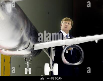 Marknesse, Paesi Bassi. 7 dicembre, 2015. Re visite Willem-Alexander NLR DNW galleria del vento in Marknesse (Flevoland) qualora un passeggero cinese piano è testato, 7 dicembre 2015. Credito: dpa picture alliance/Alamy Live News Foto Stock