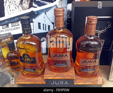 Jura Malt Whisky in vetrina, Edimburgo, Scozia, Regno Unito Foto Stock