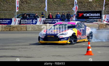 Drift racing car Rocket Bull 86 in corrispondenza del sito di Crocus Expo. RTR mostra di maestri Foto Stock