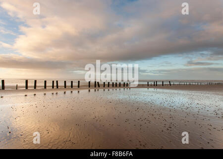 Una vista dalla spiaggia Berrow, Somerset, Regno Unito. Foto Stock