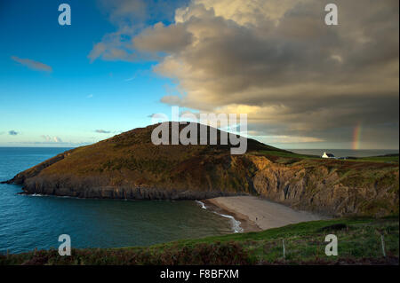 Mwnt beach, tempesta e rainbow Foto Stock