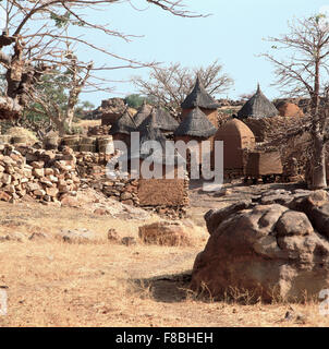 Granai in villaggio Dogon Idjeli, Mali Foto Stock