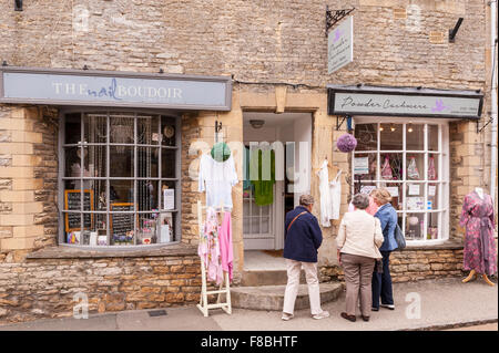 Il chiodo Boudoir e polvere Cashmere shop store a Stow-su-il-Wold , Cheltenham, Gloucestershire , Inghilterra , Inghilterra , Regno Unito Foto Stock