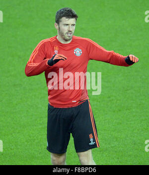 Wolfsburg, Germania. 07Th Dec, 2015. Il Manchester United Michael Carrick nella foto durante una sessione di formazione alla Volkswagen Arena a Wolfsburg, Germania, 07 dicembre 2015. VfL Wolfsburg dovrà affrontare il Manchester United in UEFA Champions League Soccer Match il 08 dicembre 2015. Foto: PETER STEFFEN/dpa/Alamy Live News Foto Stock