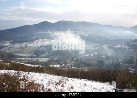 In inverno il panorama della valle Foto Stock