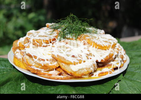 Piatto da fresche spremute fritto in salsa e con semi di finocchio Foto Stock