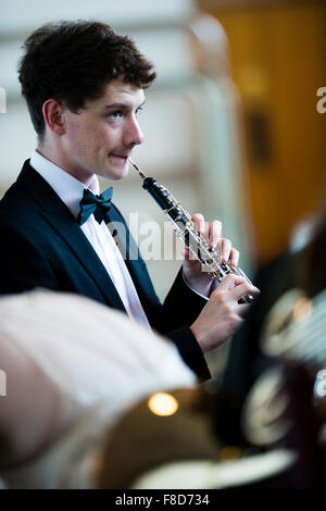 Giovani musicisti: musica classica clarinetto giocatore al Aber Music Fest Festival 2015 Foto Stock