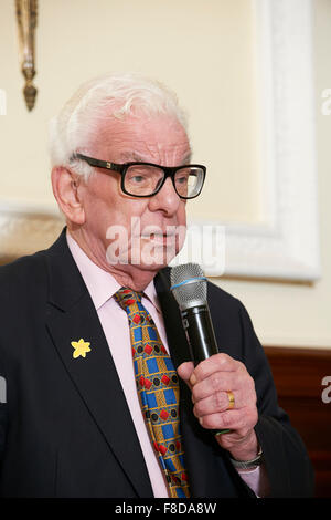 Barry Cryer al oldie pranzo letterario 8/12/15 Foto Stock