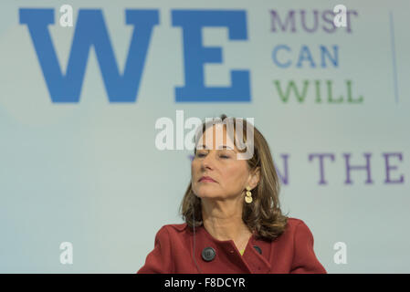 Parigi, Francia. 08 Dic, 2015. Il Ministro francese dell'Ecologia Segolene Royal durante l 'azione Lima-Paris Agenda Focus sulla città, sulla conferenza delle Nazioni Unite sul Cambiamento Climatico Cop21 a Parigi. Credito: Jonathan Raa/Pacific Press/Alamy Live News Foto Stock