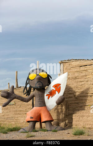 Statua di legno africano nero kite surfer, Rodeo, Argentina Foto Stock