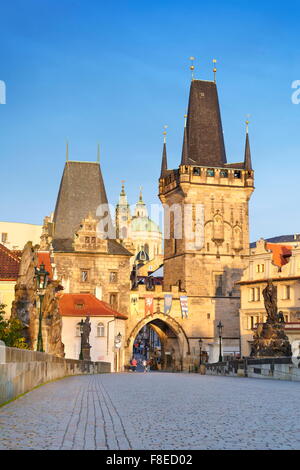 Ponte Carlo vista verso Mala Strana di Praga, Repubblica Ceca, Europa Foto Stock