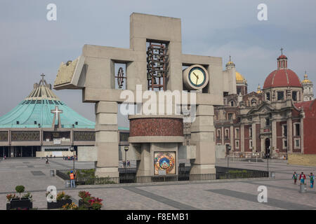 Messico. Città del Messico. Nostra Signora di Guadalupe basiliche & Plaza de las Americas Foto Stock