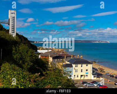 La spiaggia ascensore a Shanklin sulla costa sud est dell'Isola di Wight in Inghilterra UK che trasporta i passeggeri da scogliera Foto Stock