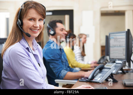 Servizi per i clienti gli agenti di Call Center Foto Stock