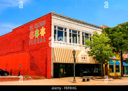 Negozio floreali su W. Germain Street nel quartiere storico del centro di St. Cloud Minnesota Foto Stock