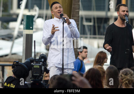 Sydney, Australia - 9 Dicembre 2015: Cyrus esegue durante il quinto annuale AACTA premiazione che ha avuto luogo presso la stella di Sydney. Credito: mjmediabox/Alamy Live News Foto Stock