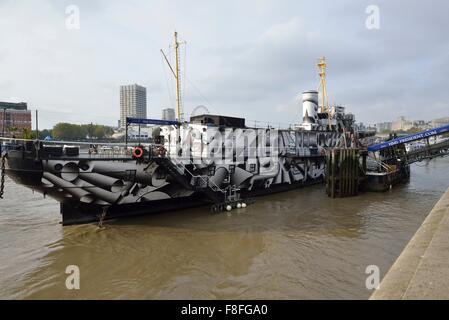 Ristorante nave HMS Presidente, ormeggiata presso il Victoria Embankment sul Fiume Tamigi a Londra in Inghilterra Foto Stock