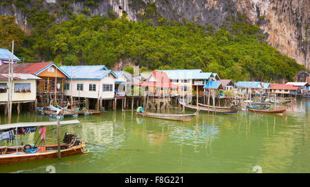 Thailandia - Panyee Island, Phang Nga Bay, musulmana del villaggio di pesca Foto Stock