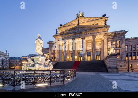 Concert House, statua di Schiller, Berlino Foto Stock