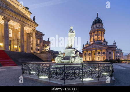 Concert House, statua di Schiller, Francese Dome, Berlino Foto Stock