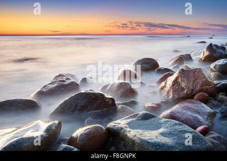 Mar Baltico paesaggio prima di sunrise, Pomerania, Polonia Foto Stock