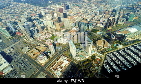 Vista aerea del centro cittadino di San Diego, la California del Sud, Stati Uniti d'America. Una vista dello skyline, waterfront grattacieli, Foto Stock