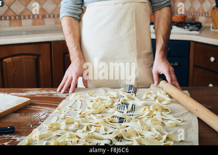 Fare la pasta Foto Stock