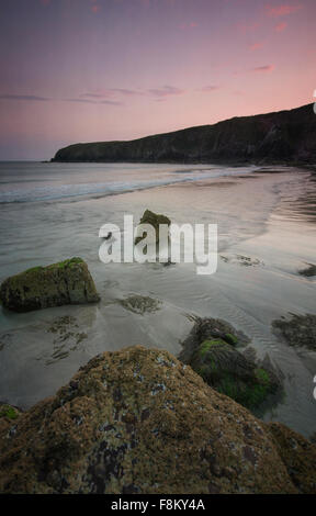 Tramonto a Caerfai Bay, Pembrokeshire, Galles del Sud Foto Stock