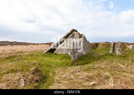 Zennor Quoit una rovina megalitica camera di sepoltura o dolmen, situato su un moro circa un miglio a est di Zennor, Cornwall, Regno Unito Foto Stock