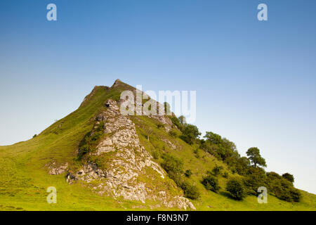 Parkhouse colle i resti di un atollo nel Derbyshire Peak District e vicino al fiume Colomba. Foto Stock