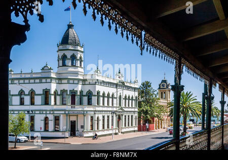 Australia, Nuovo Galles del Sud, Forbes, vista del restaurato accuratamente il municipio storico della centrale di West Country città di Forbes Foto Stock