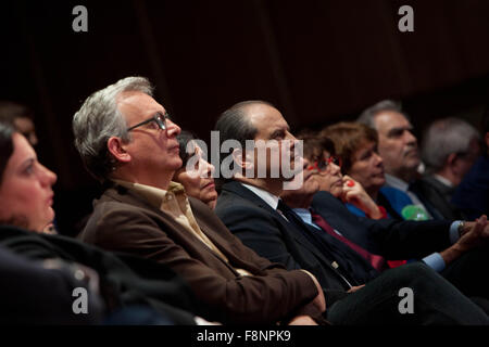 Creteil, Francia. 09Dec, 2015. Claude Bartolone incontro politico PS, francese ala sinistra, Creteil, Francia Credito: Ania Freindorf/Alamy Live News Foto Stock