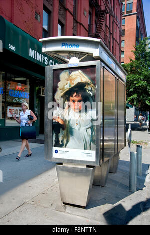 Un John Singer Sargent pittura è riprodotta su una cabina telefonica kiosk nella città di New York come parte dell'arte ovunque evento. Foto Stock