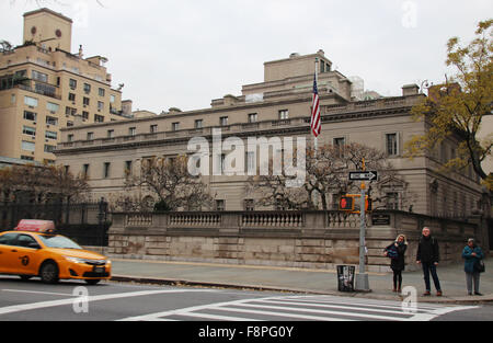 New York, Stati Uniti d'America. Il 9 dicembre, 2015. La Collezione Frick a New York, USA, 9 dicembre 2015. Il museo per l'arte dal Rinascimento al XIX secolo sta girando in 80 anni. Foto: CHRISTINA HORSTEN/DPA/Alamy Live News Foto Stock