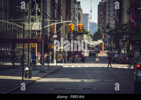 New York City - 25 settembre: Manhattan 58th street la riabilitazione il 7 settembre 2015. Foto Stock