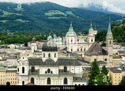 Vista aerea del Duomo di Salisburgo in Altstadt, Salisburgo, Austria Foto Stock