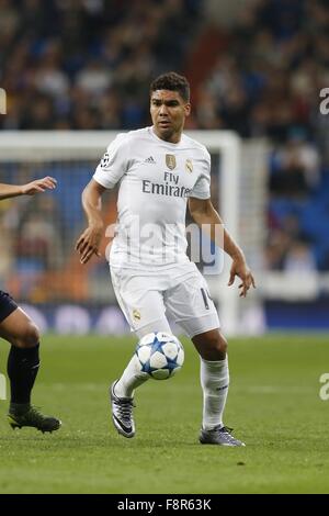 Madrid, Spagna. L'8 dicembre, 2015. Casemiro (reale) Calcio/Calcetto : UEFA Champions League Giornata 6 Gruppo un match tra il Real Madrid CF 8-0 Malmo FF al Santiago Bernabeu di Madrid in Spagna . © Mutsu Kawamori/AFLO/Alamy Live News Foto Stock