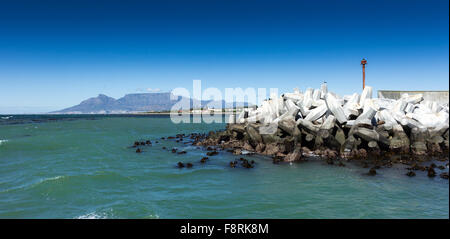 Cape Town visto da di Robben Island, Western Cape, Sud Africa Foto Stock